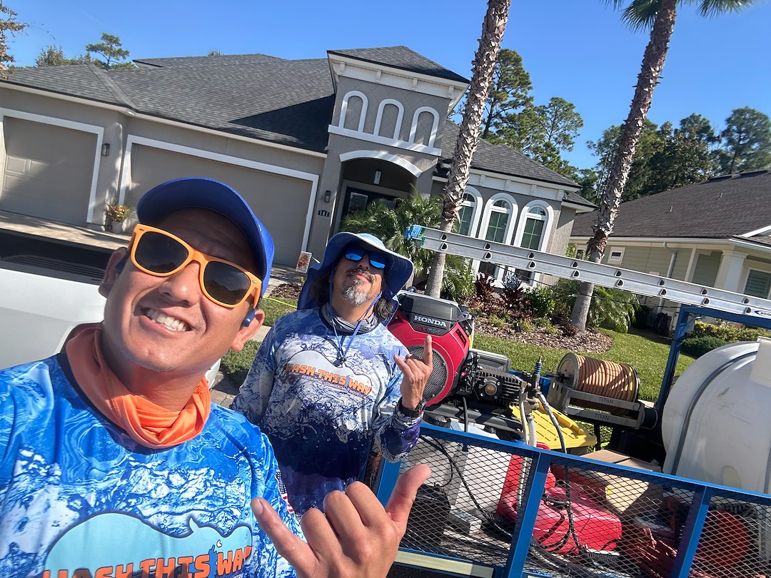 🌤️✨ HOA-Safe Roof Revival in St. Augustine! 🏡💦🌟